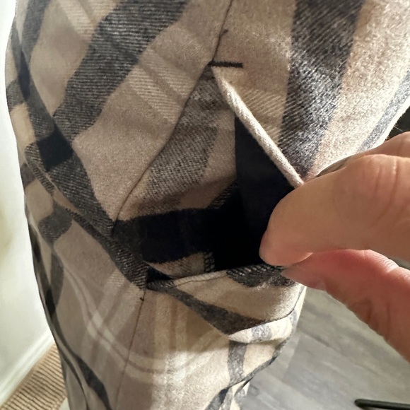 Wilfred Wool Blend Plaid Mini Skirt size 8 - Picture 9 of 13